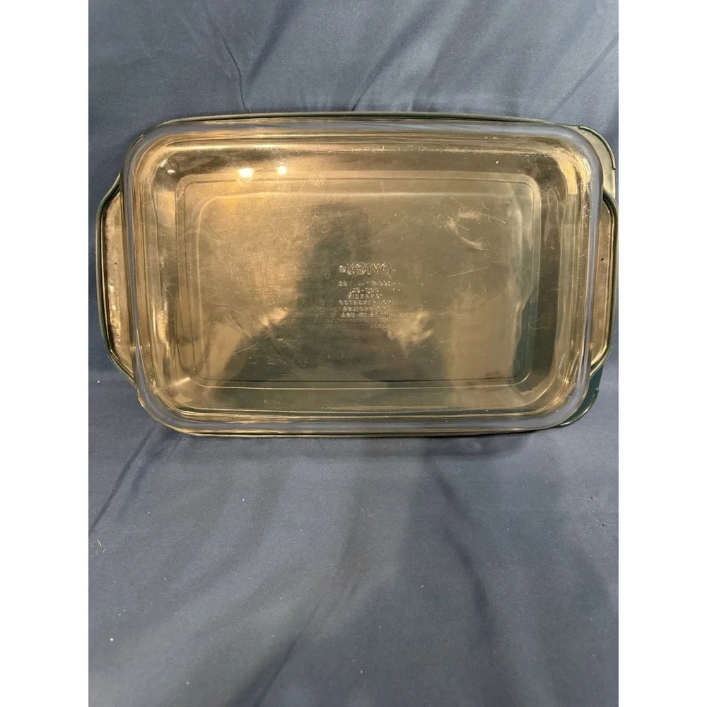 Pyrex 233-R Clear Glass Baking Dish 13x9x2  3 qt. With Blue Storage Lid